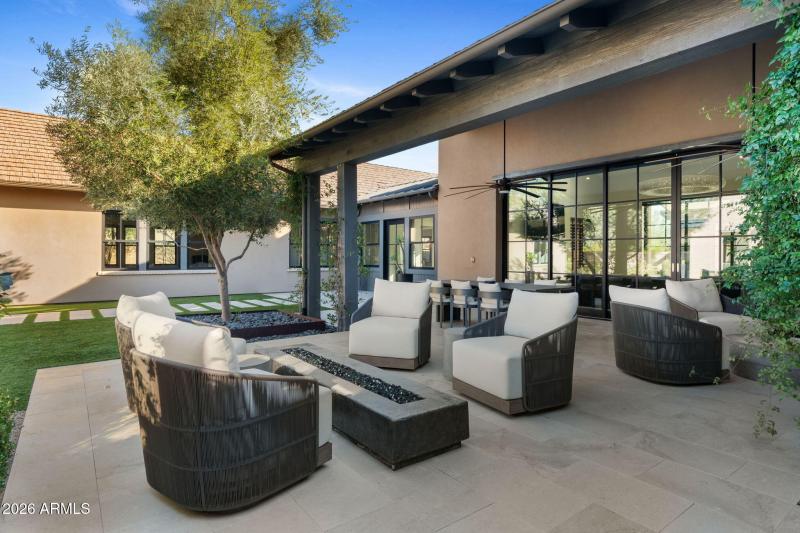 64-web-or-mls-22407-n-89th-st