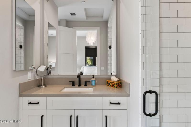 74-web-or-mls-22407-n-89th-st