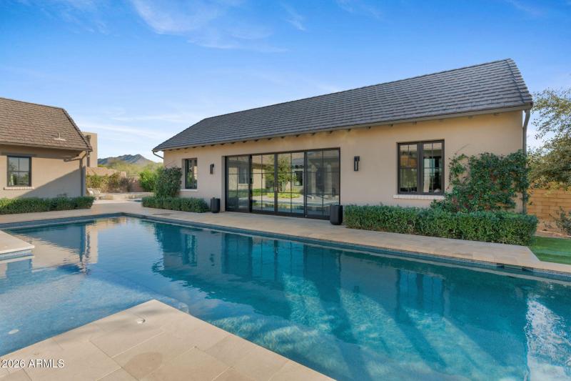 76-web-or-mls-22407-n-89th-st