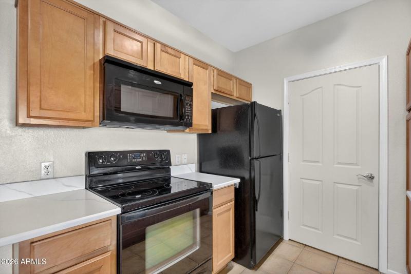 10-web-or-mls-07- S Desert Foothills Pkw