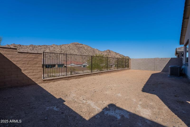 52-web-or-mls-Meadowbrook-52