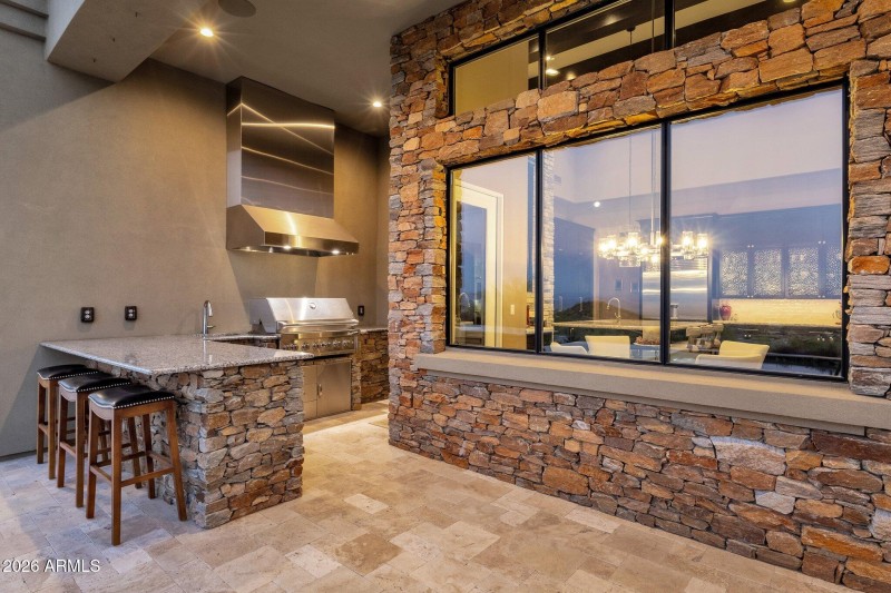 Outdoor Kitchen