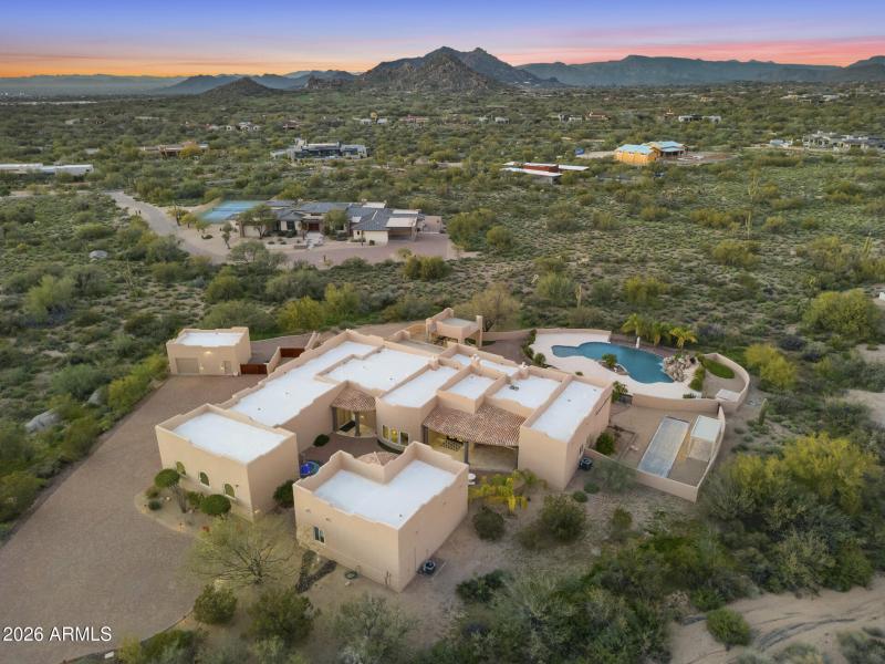 Stunning Mountain & Sunset Views