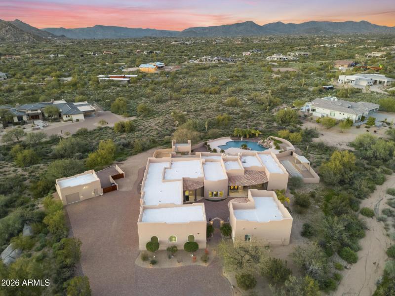 Stunning Mountain & Sunset Views