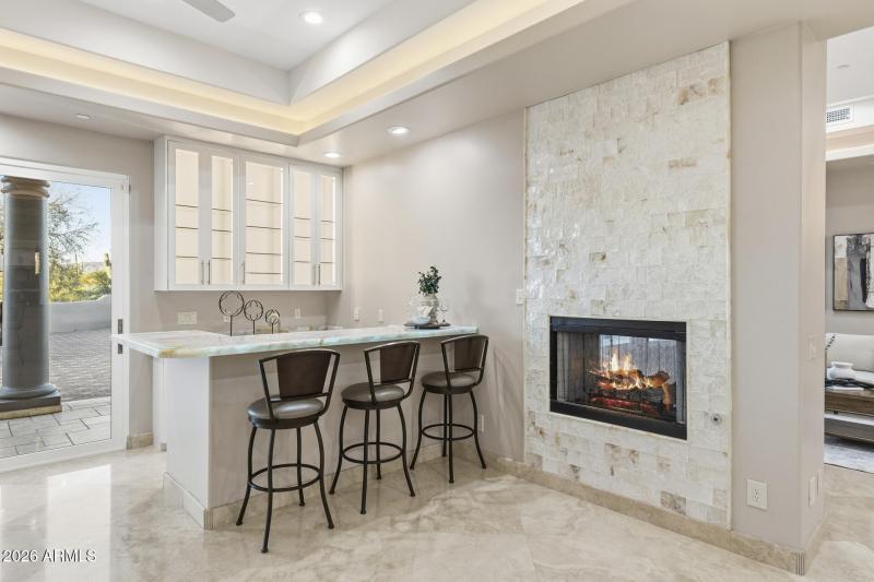 Bar Area w/ Quartzite Counters