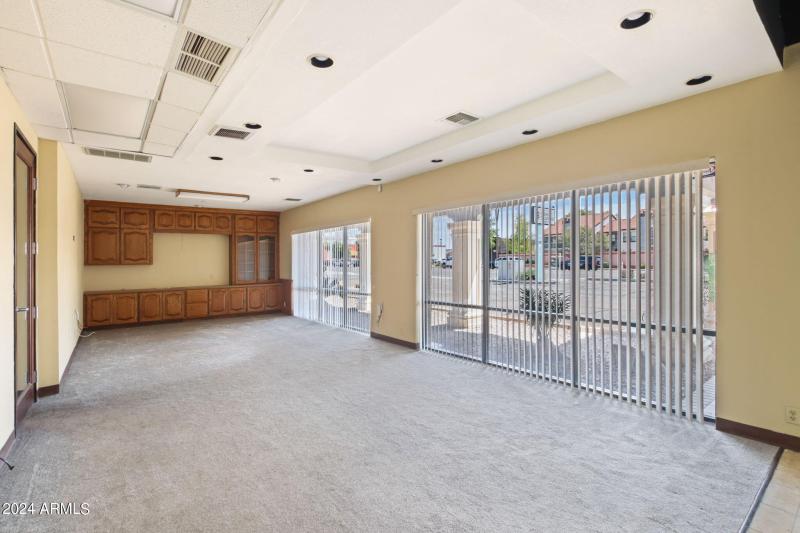 23-web-or-mls-260 N Gilbert Rd - MLS - 0