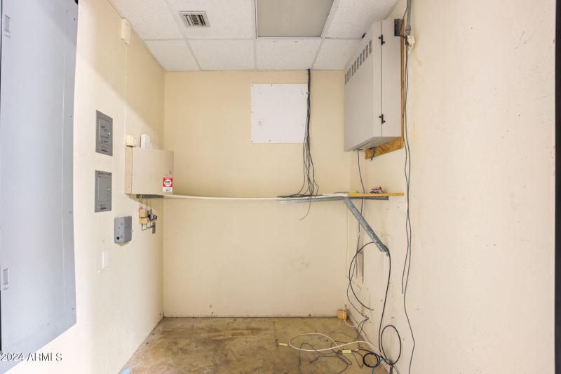 30-web-or-mls-260 N Gilbert Rd - MLS - 0