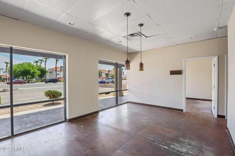 48-web-or-mls-260 N Gilbert Rd - MLS - 0