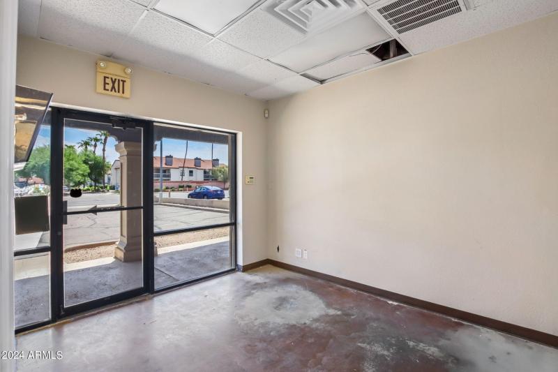 50-web-or-mls-260 N Gilbert Rd - MLS - 0