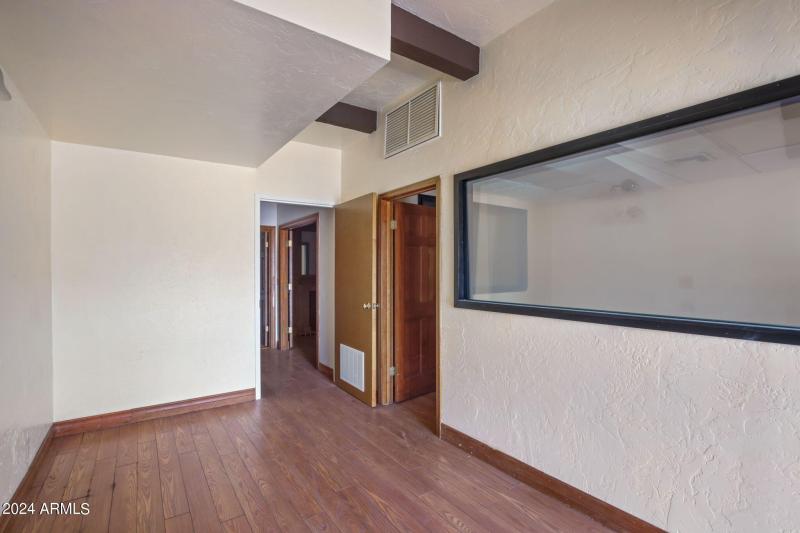 55-web-or-mls-260 N Gilbert Rd - MLS - 0