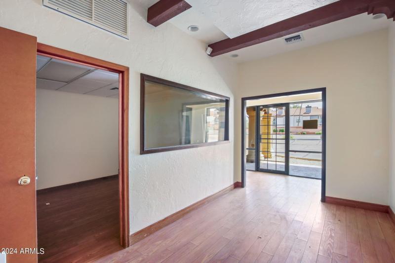 56-web-or-mls-260 N Gilbert Rd - MLS - 0