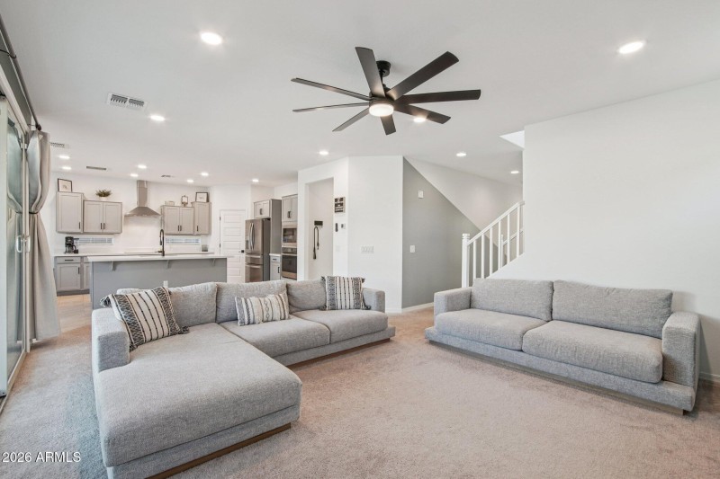 7-web-or-mls-Roma Ave-S1601-007