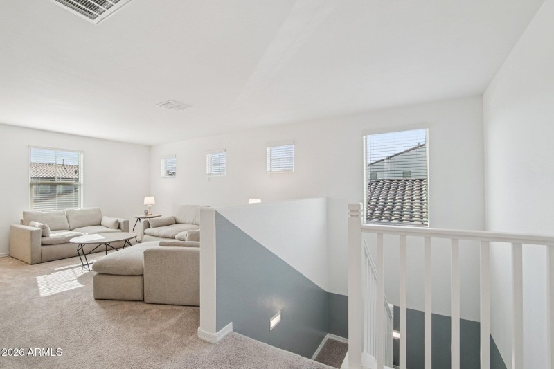 21-web-or-mls-Roma Ave-S1601-021