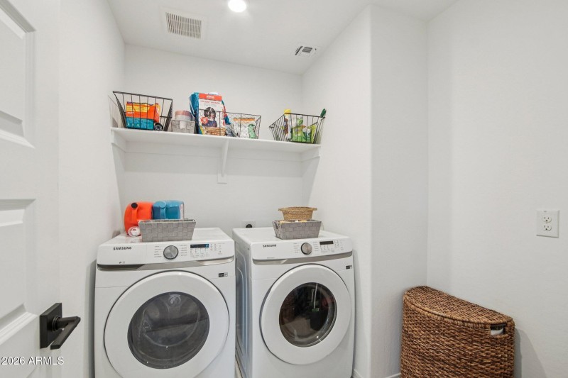 25-web-or-mls-Roma Ave-S1601-025