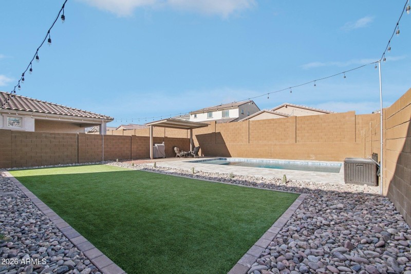 34-web-or-mls-Roma Ave-S1601-034