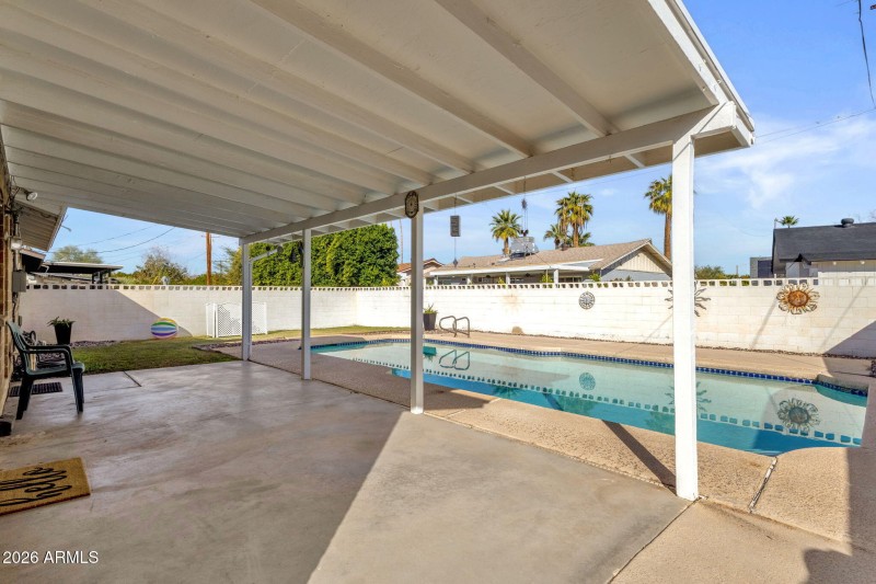 35-web-or-mls-8520-e-plaza-ave