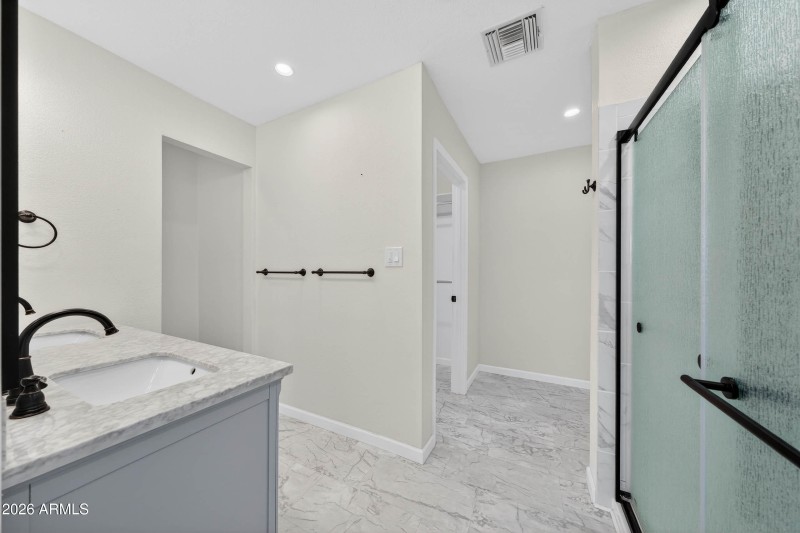 Interior - 8505 E Hansford Ln-13