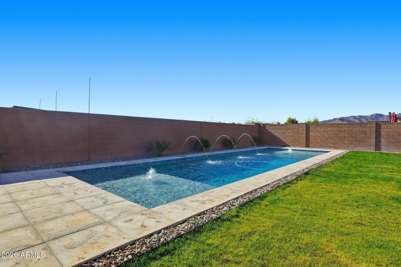 Enjoy White Tank Mtn views from pool