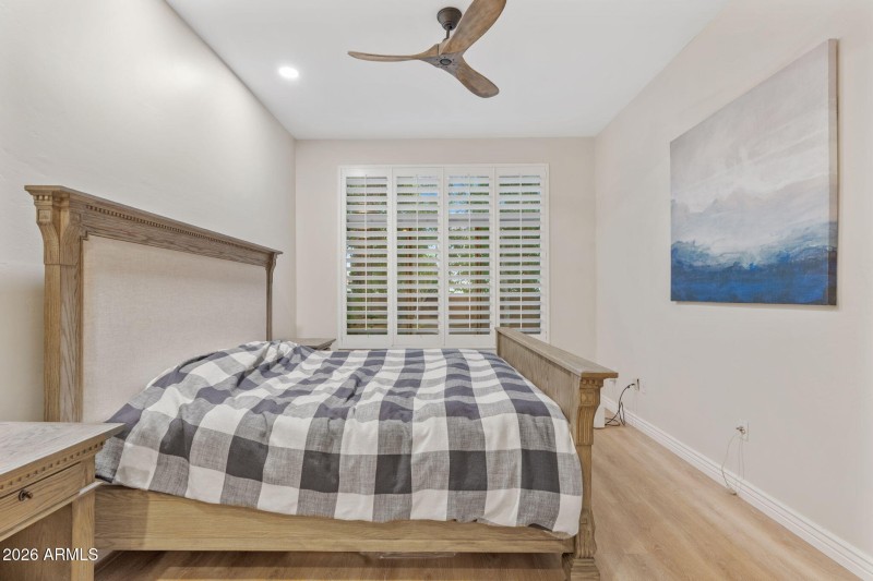 14-web-or-mls-14450-n-thompson-peak-pkwy