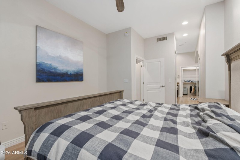 15-web-or-mls-14450-n-thompson-peak-pkwy