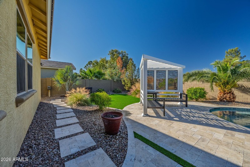 12-web-or-mls-18926 N Arbor Dr-12