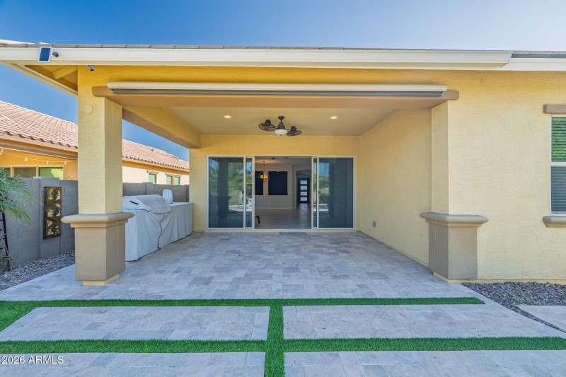 18-web-or-mls-18926 N Arbor Dr-18