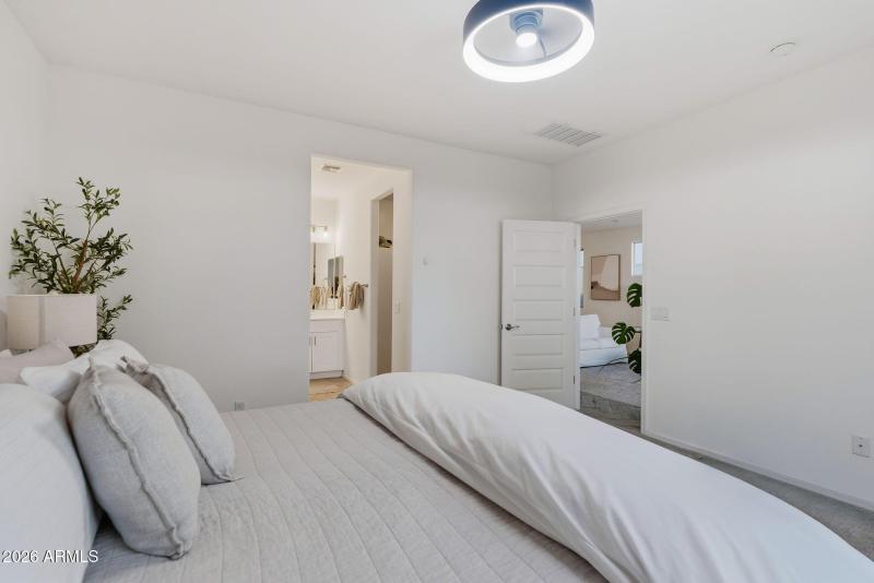 25-web-or-mls-13184 N 146th Ln---9