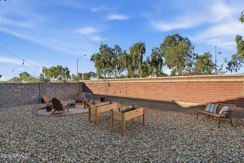 35-web-or-mls-13184 N 146th Ln---35