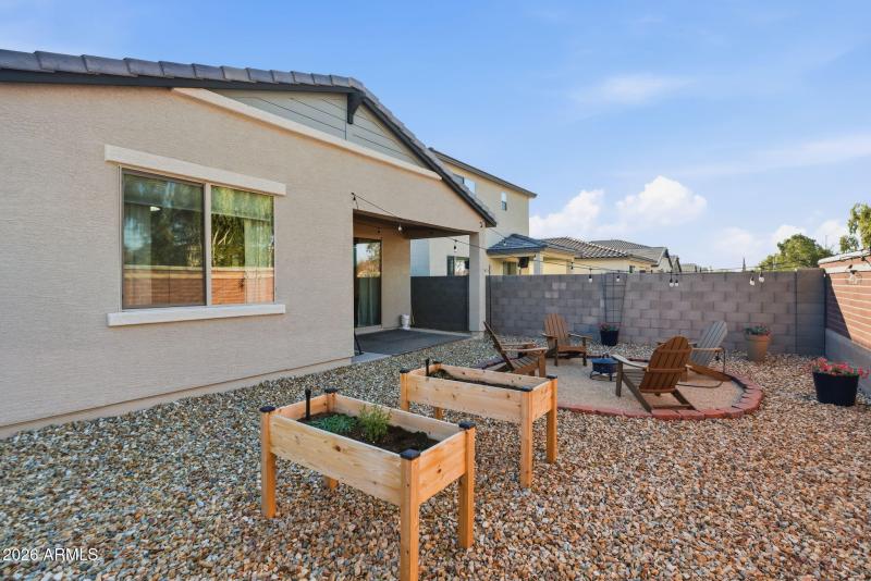 36-web-or-mls-13184 N 146th Ln---34