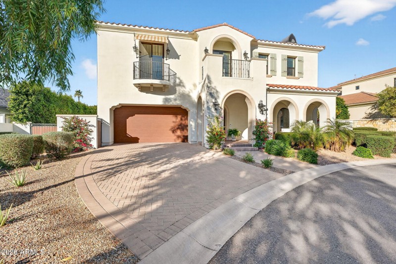 6-web-or-mls-03- E Crittenden Ln