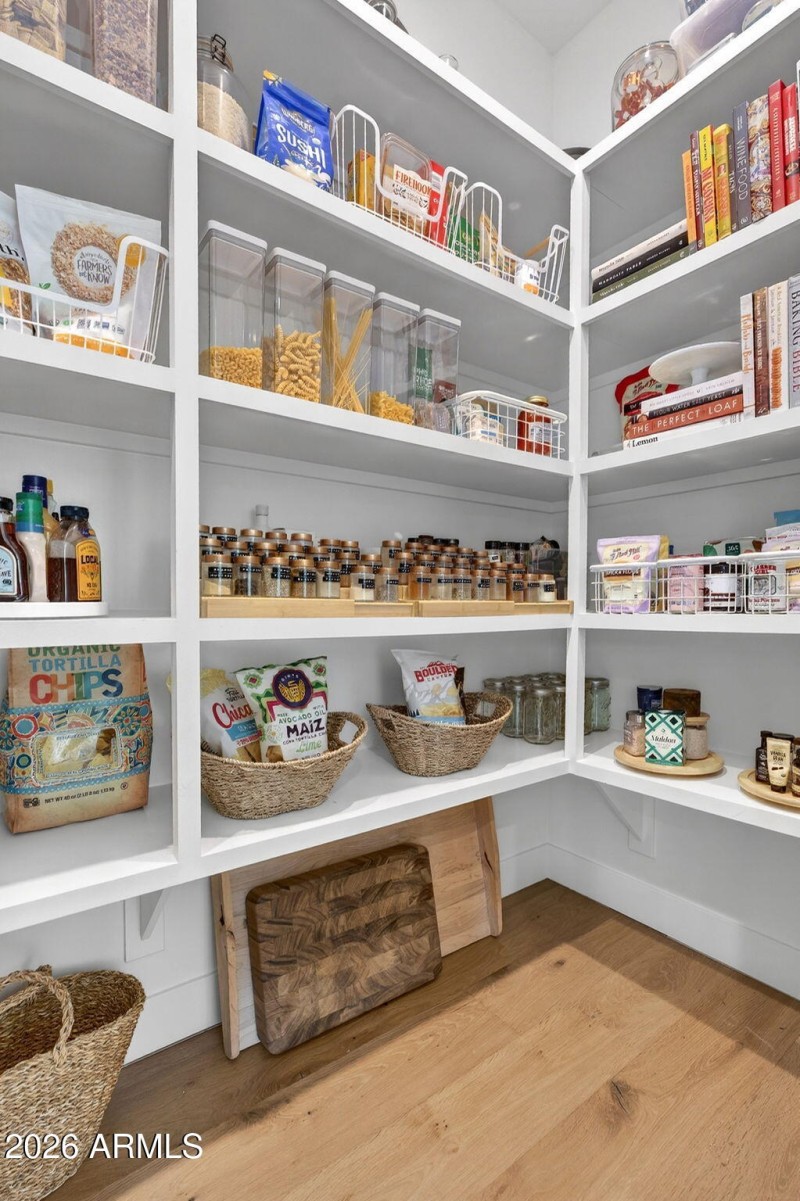 27-web-or-mls-31- E Crittenden Ln