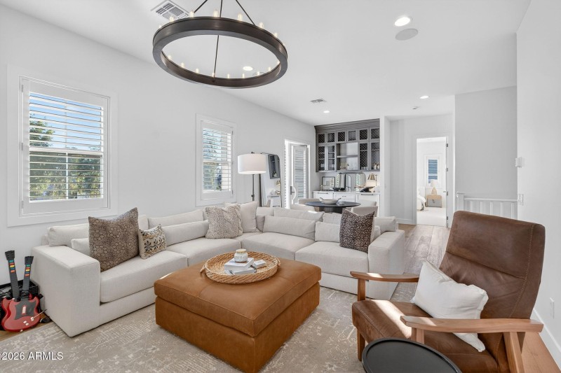 35-web-or-mls-58- E Crittenden Ln