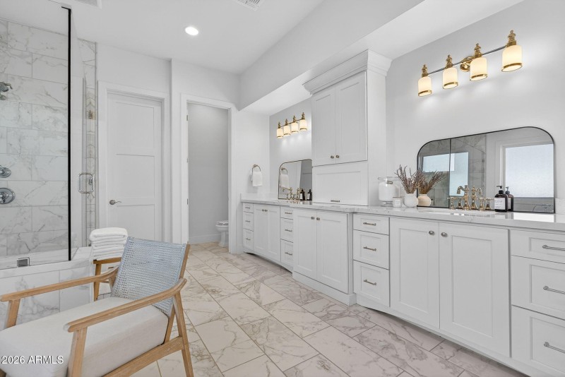 47-web-or-mls-40- E Crittenden Ln