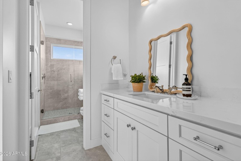 63-web-or-mls-70- E Crittenden Ln