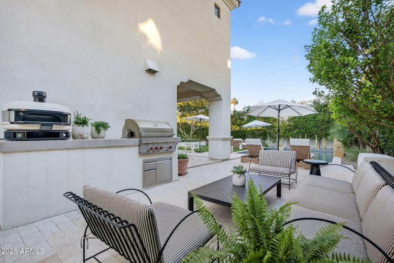 91-web-or-mls-94- E Crittenden Ln