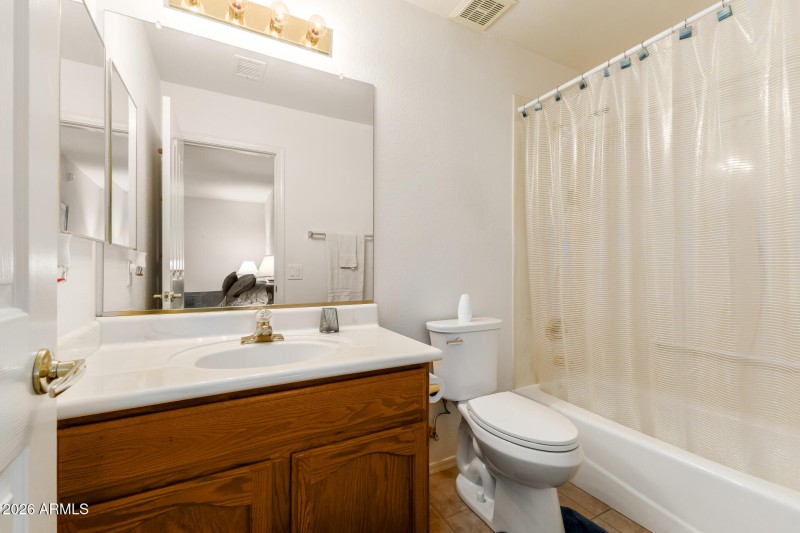 29 Guest Ensuite Bath