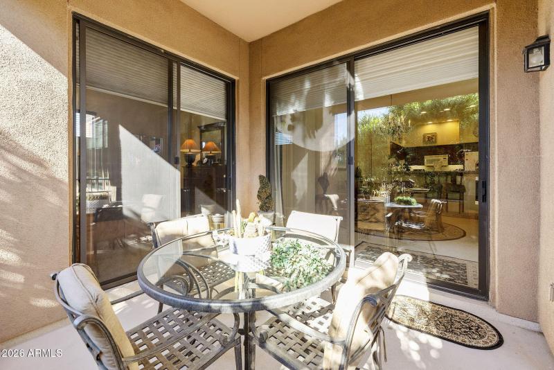 Living and Guest Bdrm Access