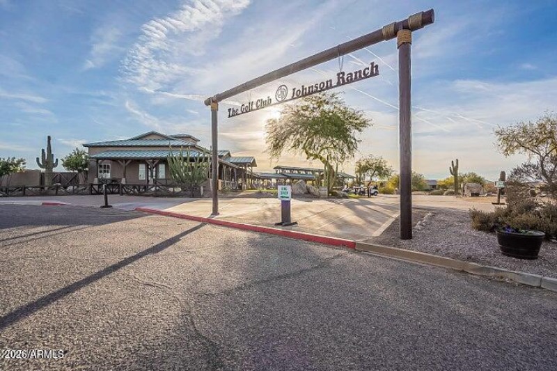 Johnson Ranch Amenities