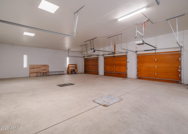 Listings_5507_N_PaloCristiRd_Images-71