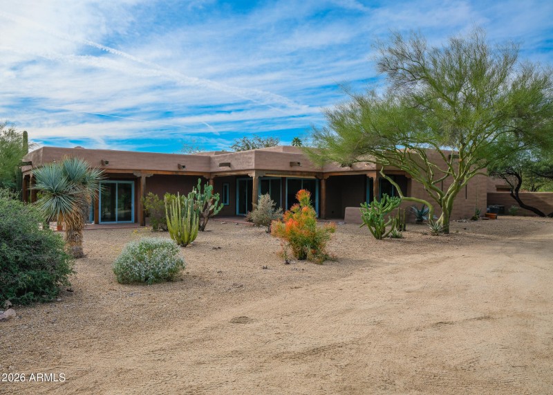 Listings_5507_N_PaloCristiRd_Images-69