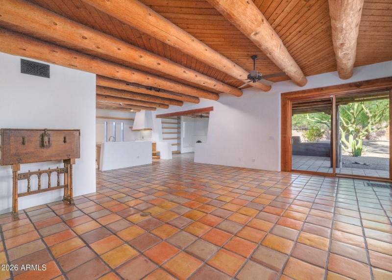 Listings_5507_N_PaloCristiRd_Images-46