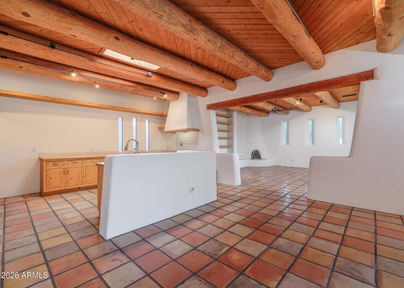 Listings_5507_N_PaloCristiRd_Images-47