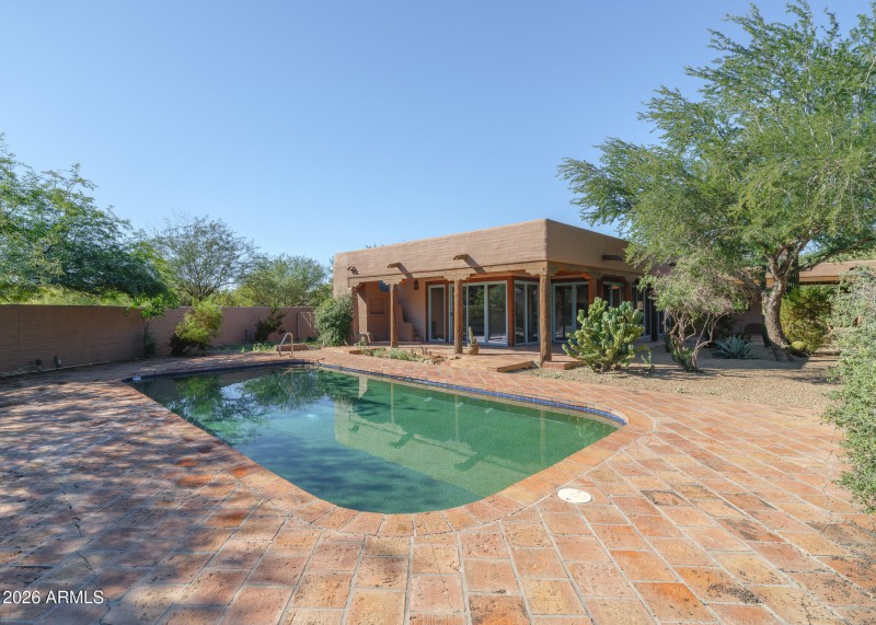 Listings_5507_N_PaloCristiRd_Images-35