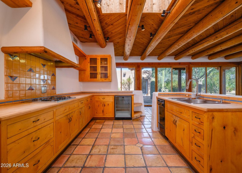 Listings_5507_N_PaloCristiRd_Images-27