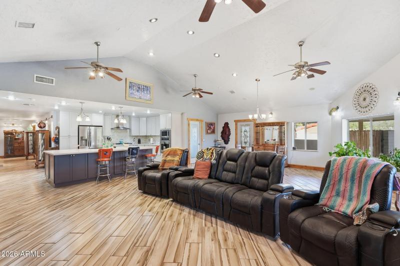 10046 E Hummingbird Lane