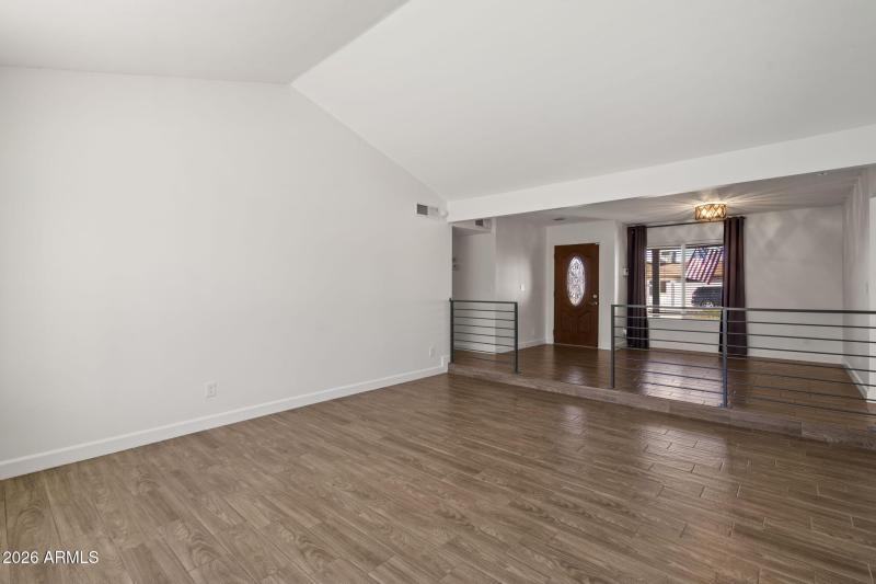 Living room wo virtual staging