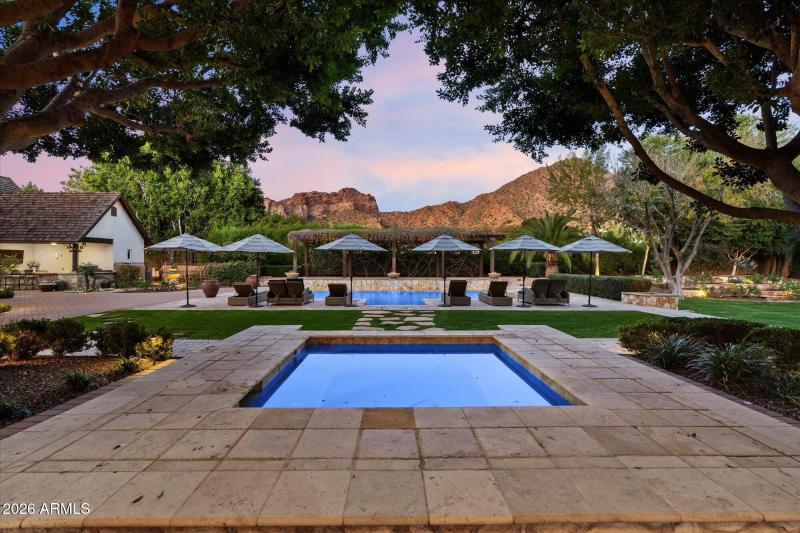 Gorgeous Camelback Mountain Views