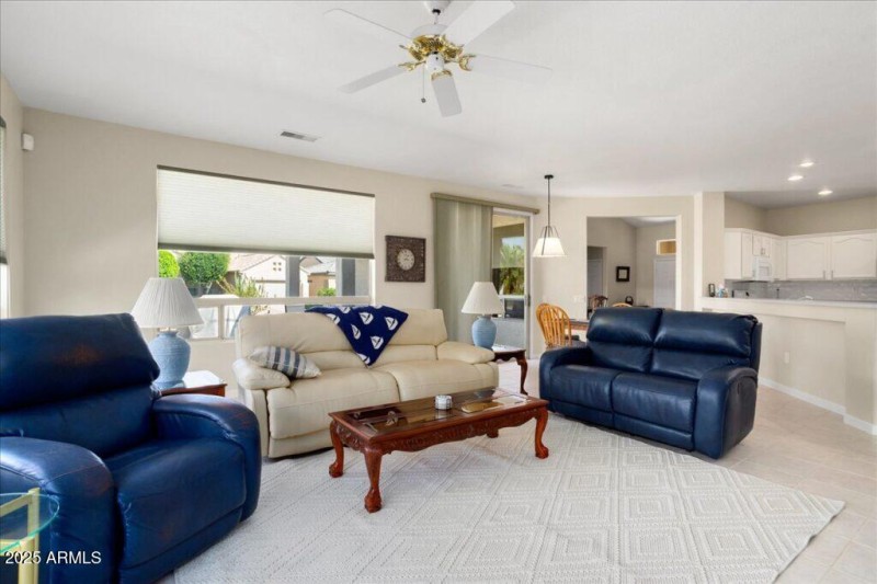 18-15504-W-Coral-Pointe-Dr-1-1024x682