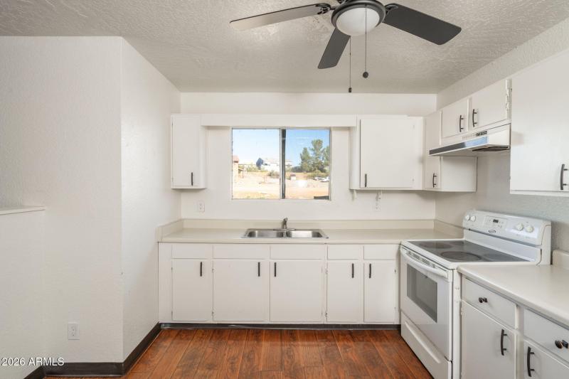 23-web-or-mls-4224-canyon-trail