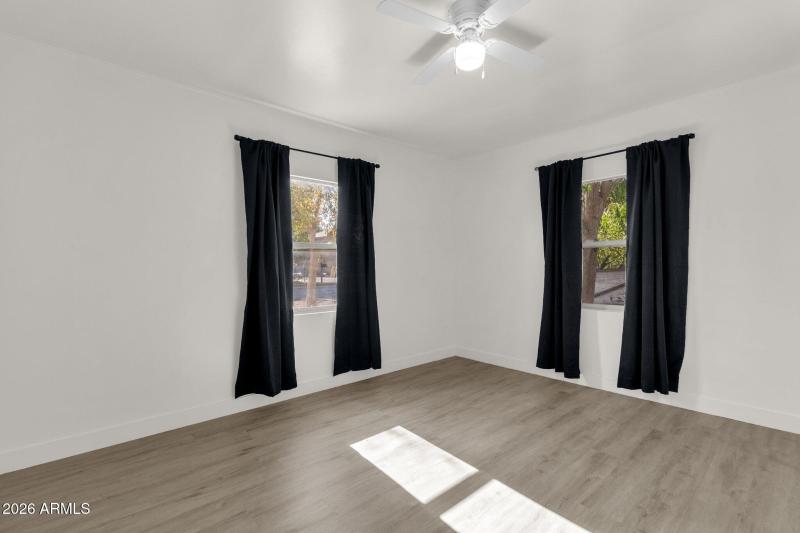 19-web-or-mls-2334-w-morten-ave